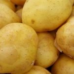 Patatesleri kaynatırken ne zaman tuzlamalı: deneyimli aşçıları bile iki kampa ayıran bir tartışma patatesleri-kaynatirken-ne-zaman-tuzlamali-deneyimli-ascilari-bile-iki-kampa.jpg